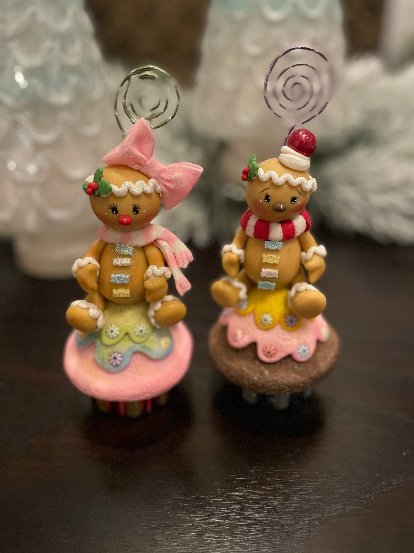 Handmade Cupcake set of 6. Cupcake place card holder. Cupcake Santa, Gingerbread and snowman. Polymer clay. Handmade.